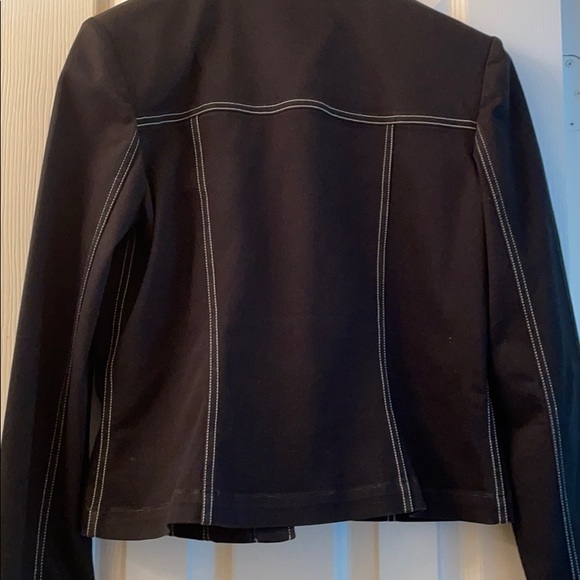 St. John Sport Black jacket - Picture 3 of 4